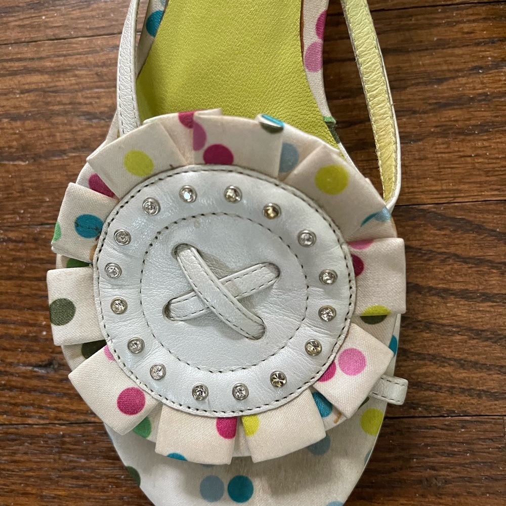 White Beautiful fun sandal